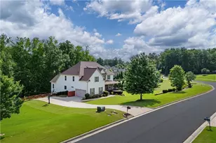 215 Northgate Preserve Dr, Newnan, GA 30265 - Photo 4