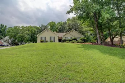 195 Manor Oak Drive, Covington, GA 30014 - Photo 2