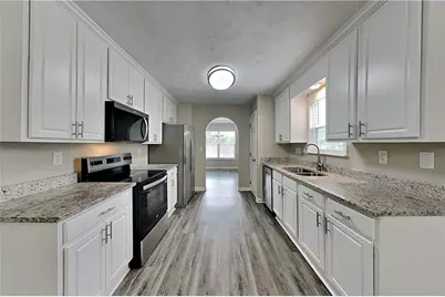 658 Castlebrooke Way, Lawrenceville, GA 30045 - Photo 4