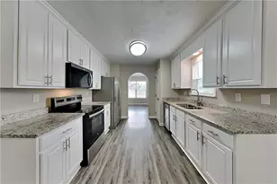 658 Castlebrooke Way, Lawrenceville, GA 30045 - Photo 4