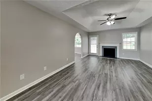 658 Castlebrooke Way, Lawrenceville, GA 30045 - Photo 2