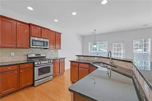 5608 Avonley Creek Dr, Sugar Hill, GA 30518 - Photo 6