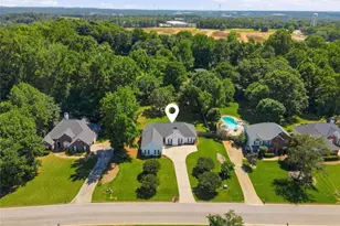 1921 E Bay Street E, Hoschton, GA 30548 - Photo 4