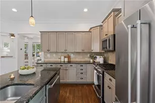 2129 Oakview Rd SE, Atlanta, GA 30317 - Photo 16