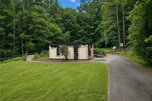 195 Old Fairburn Close SW, Atlanta, GA 30331 - Photo 1