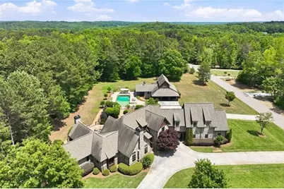 605 Carriage Avenue, Jefferson, GA 30549 - Photo 2