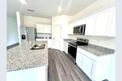 303 Hyde Park, Winder, GA 30680 - Photo 8