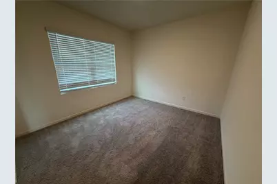 303 Hyde Park, Winder, GA 30680 - Photo 2