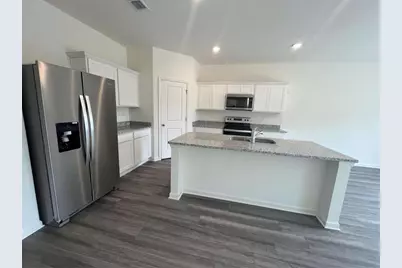 303 Hyde Park, Winder, GA 30680 - Photo 6