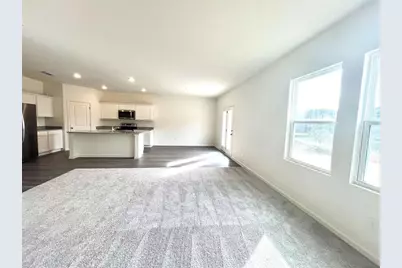 303 Hyde Park, Winder, GA 30680 - Photo 2