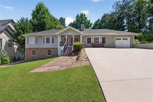 2844 Sardis Dr, Buford, GA 30519 - Photo 2