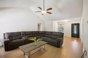 408 Strathmore Dr, Sharpsburg, GA 30277 - Photo 6