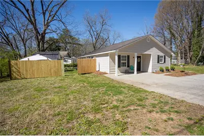320 Harris Street, Monroe, GA 30655 - Photo 2