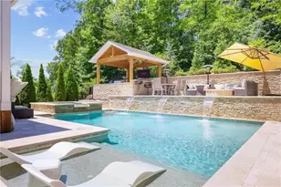 1743 Tabor Dr, Marietta, GA 30062 - Photo 2