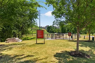 2011 Springfield Rd, Atlanta, GA 30318 - Photo 32