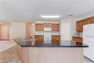69 Clubhouse Dr, Jefferson, GA 30549 - Photo 14