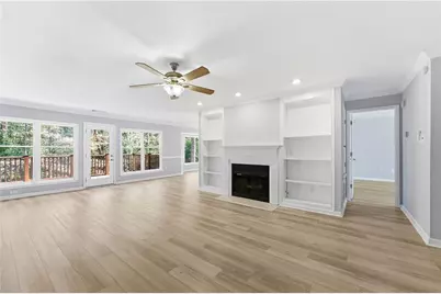 33 Plantation Drive NE #B, Atlanta, GA 30324 - Photo 4