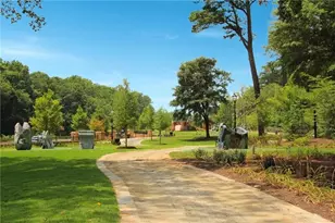 135 Cliftwood Dr NE, Sandy Springs, GA 30328 - Photo 14