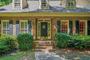290 Brandon Mill Cir, Fayetteville, GA 30214 - Photo 2