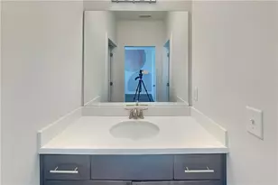 1322 English St NW, Atlanta, GA 30318 - Photo 18