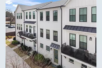 144 Chestnut Circle, Atlanta, GA 30342 - Photo 2