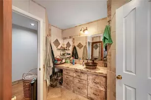2742 Cliffview Dr SW, Lilburn, GA 30047 - Photo 20