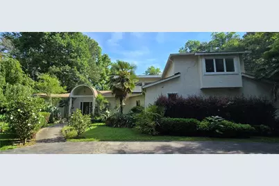 2742 Cliffview Drive SW, Lilburn, GA 30047 - Photo 2