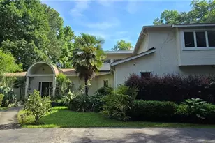 2742 Cliffview Dr SW, Lilburn, GA 30047 - Photo 2