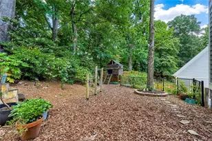 1617 Duncan Dr NW, Atlanta, GA 30318 - Photo 40