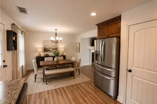 5510 Latham Manor Dr, Gainesville, GA 30506 - Photo 10
