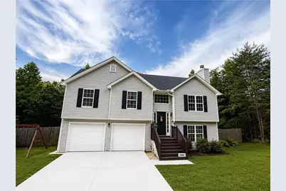 5510 Latham Manor Drive, Gainesville, GA 30506 - Photo 2