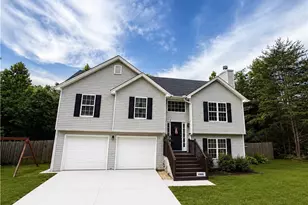 5510 Latham Manor Dr, Gainesville, GA 30506 - Photo 2