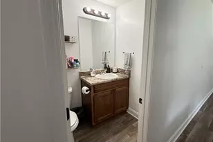 5510 Latham Manor Dr, Gainesville, GA 30506 - Photo 14