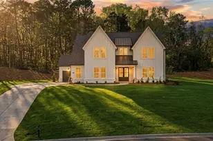 8320 Creekside Overlook Dr, Gainesville, GA 30506 - Photo 2