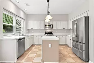 7765 Llangollen Way, Cumming, GA 30041 - Photo 8