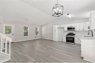 708 Greenhedge Drive, Stone Mountain, GA 30088 - Photo 8