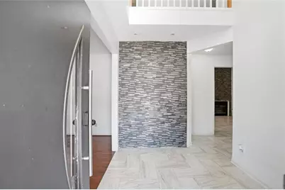 895 Eagle Creek Drive NW, Lawrenceville, GA 30044 - Photo 2