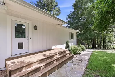 3721 Griffin Drive, Gainesville, GA 30506 - Photo 4