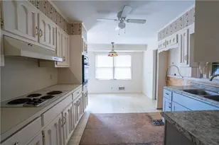 1334 Sherri Ln, Sugar Hill, GA 30518 - Photo 4