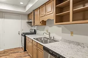6851 Roswell Rd, Sandy Springs, GA 30328 - Photo 10