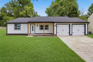 5266 Long Green Ln, Stone Mountain, GA 30088 - Photo 1