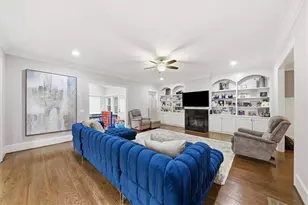 1041 Pine Grove Ave NE, Atlanta, GA 30319 - Photo 16