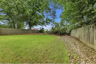1041 Pine Grove Avenue NE, Atlanta, GA 30319 - Photo 64