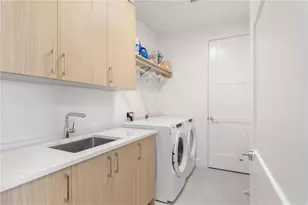 2425 Peachtree Rd NE, Atlanta, GA 30305 - Photo 16