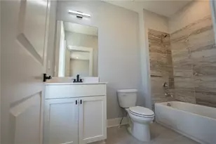 1048 Claudette Colvin Ct, Atlanta, GA 30318 - Photo 20