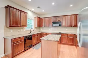 2860 Maple Springs Ct, Marietta, GA 30064 - Photo 4