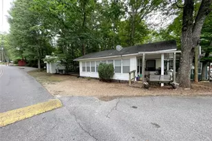 841 Mountain Shadows Dr, Cleveland, GA 30528 - Photo 2