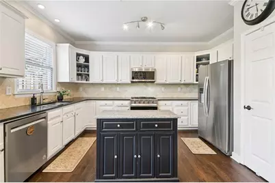 1192 Brookhaven Glen NE, Atlanta, GA 30319 - Photo 6