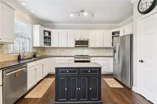 1192 Brookhaven Glen NE, Atlanta, GA 30319 - Photo 6