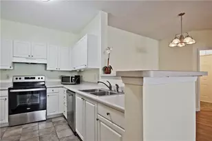 8102 Woodland Ln, Alpharetta, GA 30009 - Photo 16